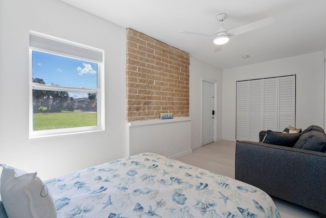 For Rent: $2,350 (2 beds, 1 baths, 780 Square Feet)