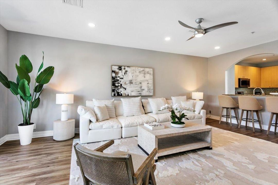 En Venta: $765,000 (3 camas, 3 baños, 1820 Pies cuadrados)