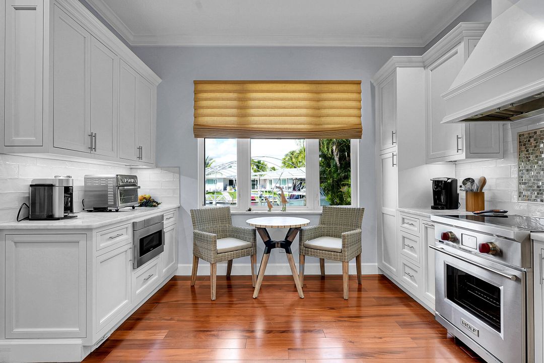 Activo con contrato: $1,099,000 (3 camas, 2 baños, 2420 Pies cuadrados)