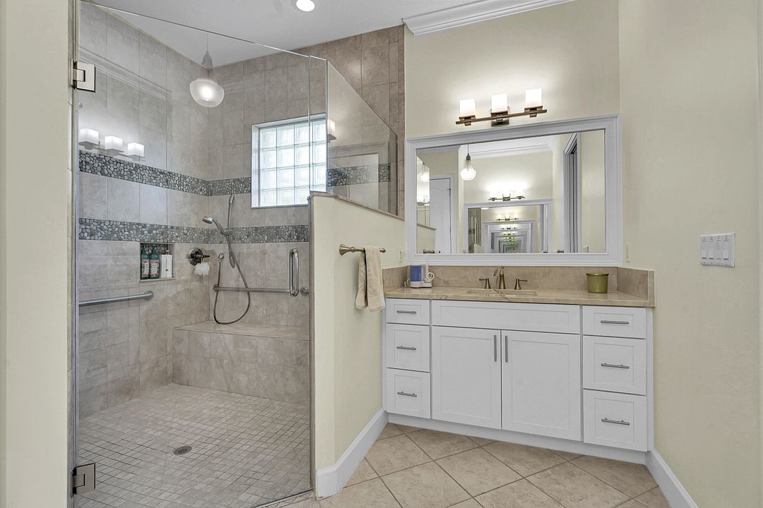 Activo con contrato: $1,099,000 (3 camas, 2 baños, 2420 Pies cuadrados)