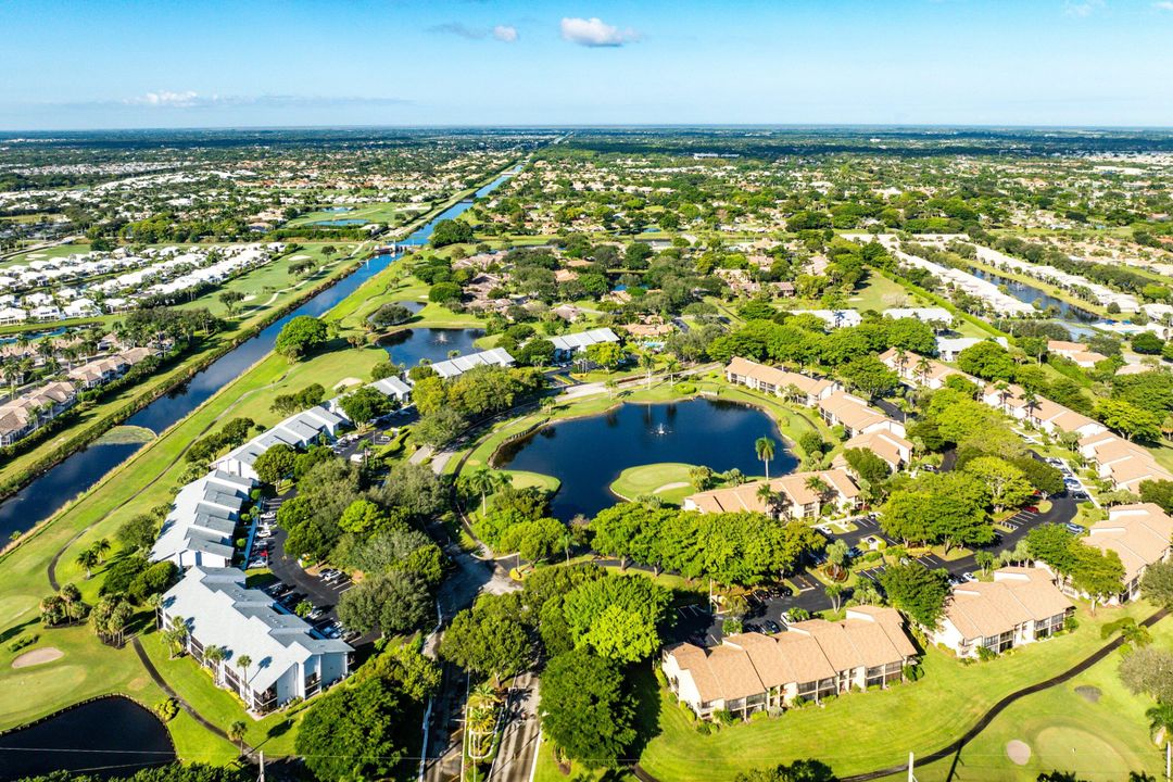 For Sale: $330,000 (2 beds, 2 baths, 1293 Square Feet)