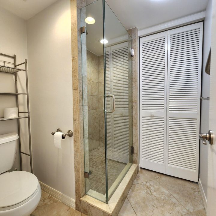 На продажу: $385,000 (2 спален, 2 ванн, 1078 Квадратных фут)