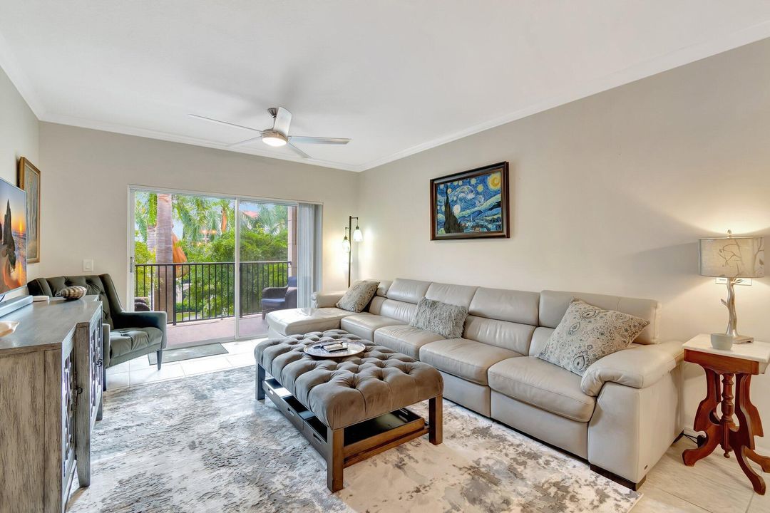 Active With Contract: $3,000 (2 beds, 2 baths, 1131 Square Feet)