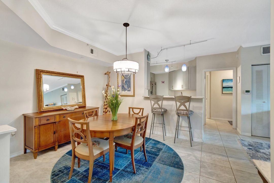 Active With Contract: $3,000 (2 beds, 2 baths, 1131 Square Feet)