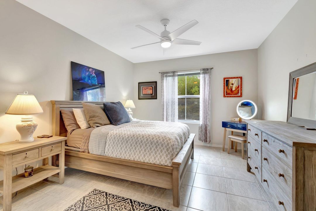 Active With Contract: $3,000 (2 beds, 2 baths, 1131 Square Feet)