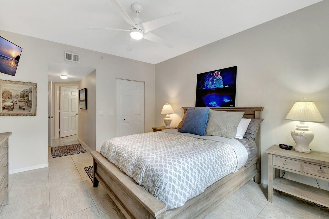 Active With Contract: $3,000 (2 beds, 2 baths, 1131 Square Feet)