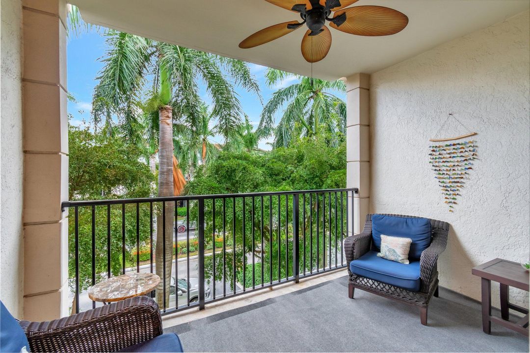 Active With Contract: $3,000 (2 beds, 2 baths, 1131 Square Feet)