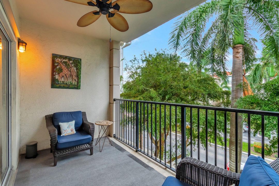 Active With Contract: $3,000 (2 beds, 2 baths, 1131 Square Feet)