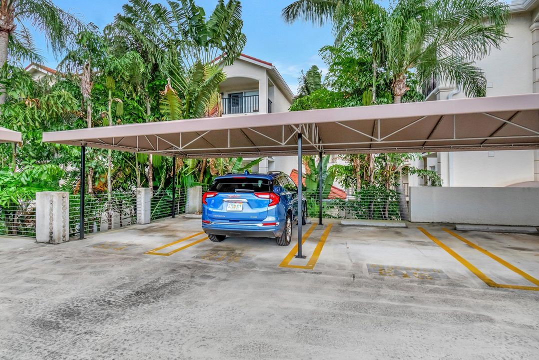 Active With Contract: $3,000 (2 beds, 2 baths, 1131 Square Feet)