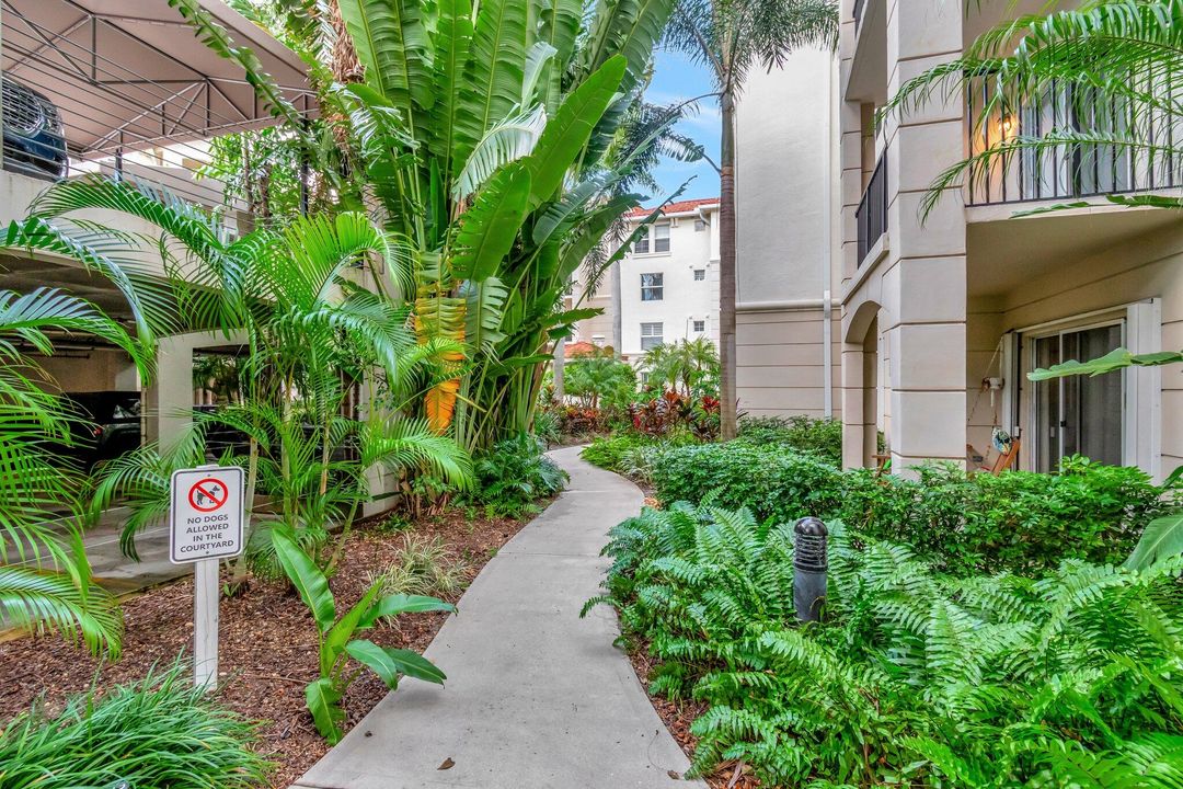 Active With Contract: $3,000 (2 beds, 2 baths, 1131 Square Feet)