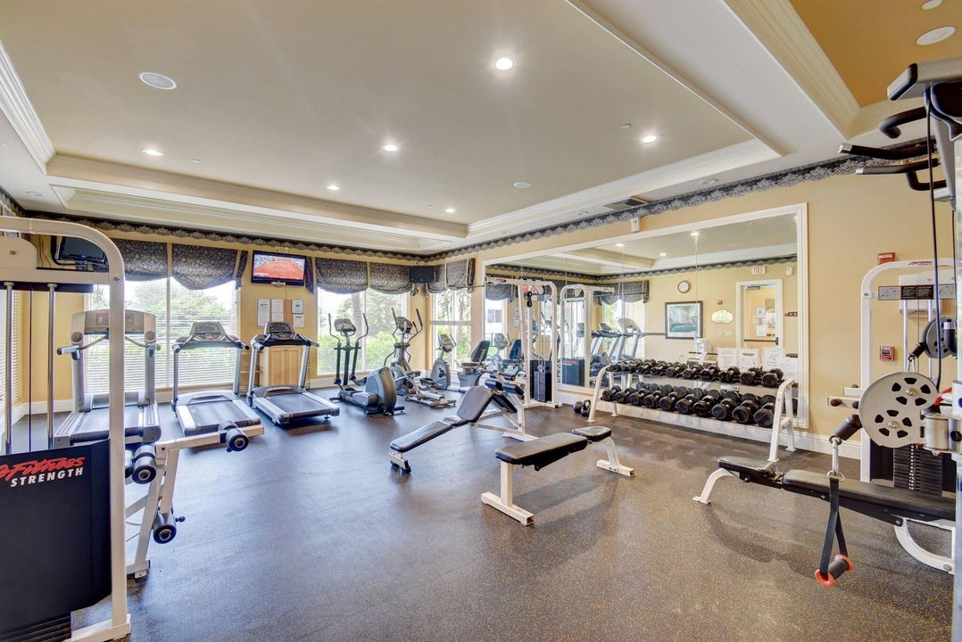 Active With Contract: $3,000 (2 beds, 2 baths, 1131 Square Feet)