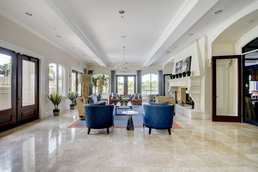 Active With Contract: $3,000 (2 beds, 2 baths, 1131 Square Feet)