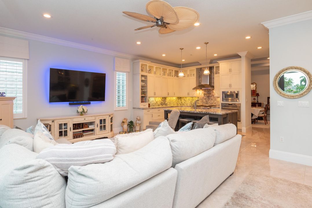 For Sale: $1,199,000 (3 beds, 3 baths, 2574 Square Feet)