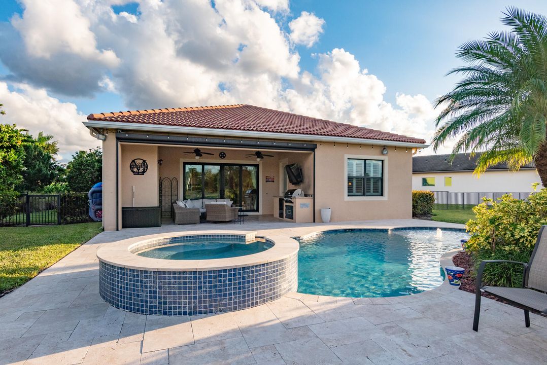 For Sale: $1,199,000 (3 beds, 3 baths, 2574 Square Feet)