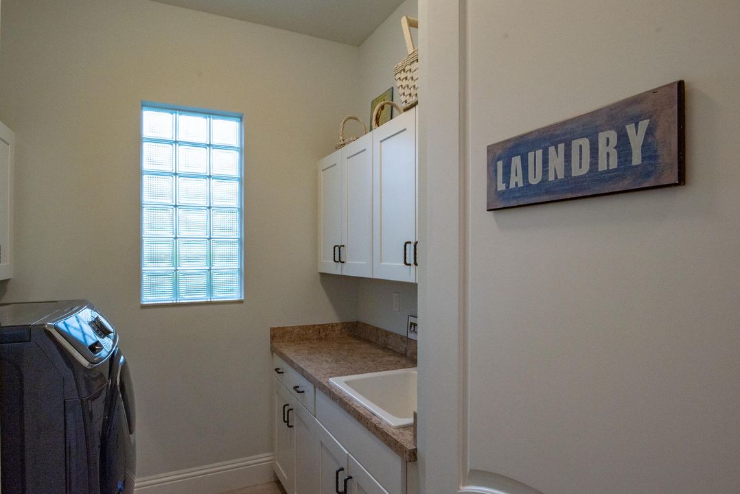 For Sale: $1,199,000 (3 beds, 3 baths, 2574 Square Feet)