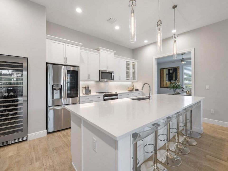 待售: $708,000 (3 贝兹, 3 浴室, 2590 平方英尺)