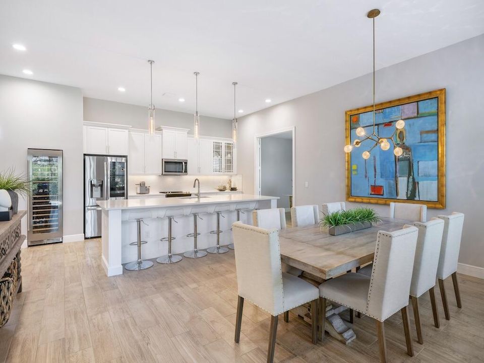 待售: $708,000 (3 贝兹, 3 浴室, 2590 平方英尺)