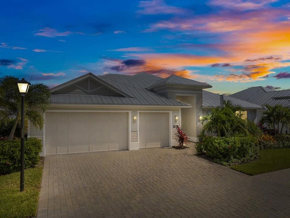 待售: $708,000 (3 贝兹, 3 浴室, 2590 平方英尺)