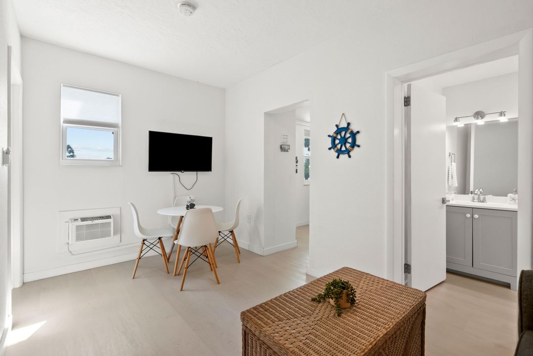 В аренду: $2,200 (1 спален, 1 ванн, 480 Квадратных фут)