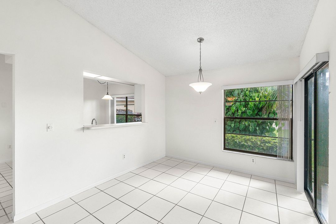 For Sale: $465,000 (2 beds, 2 baths, 1546 Square Feet)