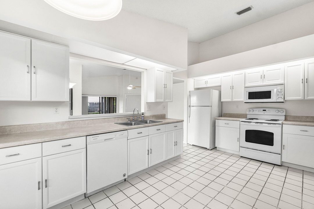 For Sale: $465,000 (2 beds, 2 baths, 1546 Square Feet)