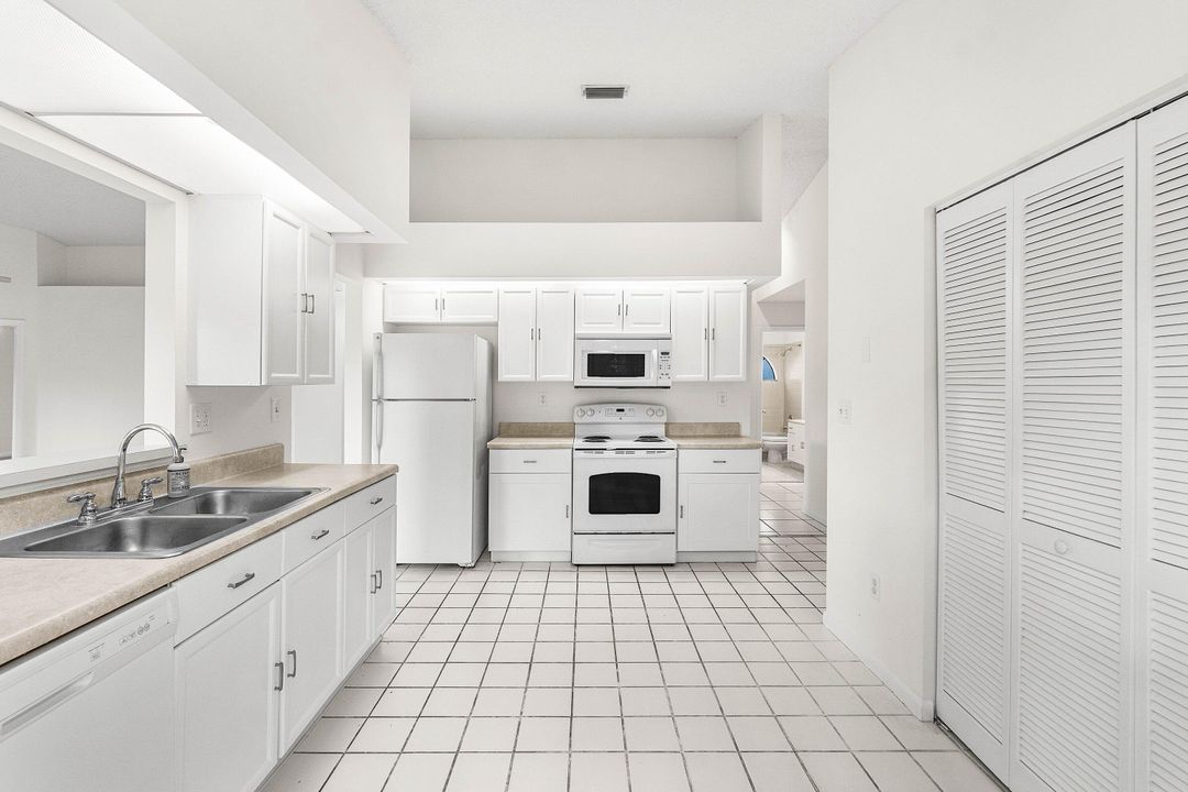 For Sale: $465,000 (2 beds, 2 baths, 1546 Square Feet)