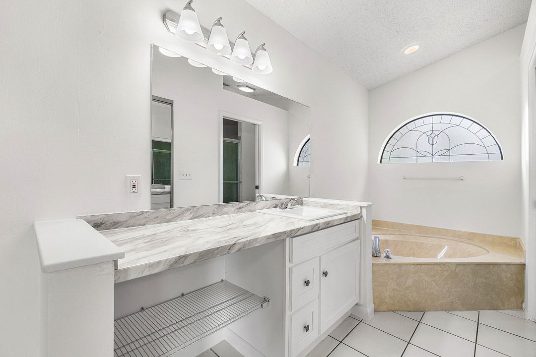 For Sale: $465,000 (2 beds, 2 baths, 1546 Square Feet)