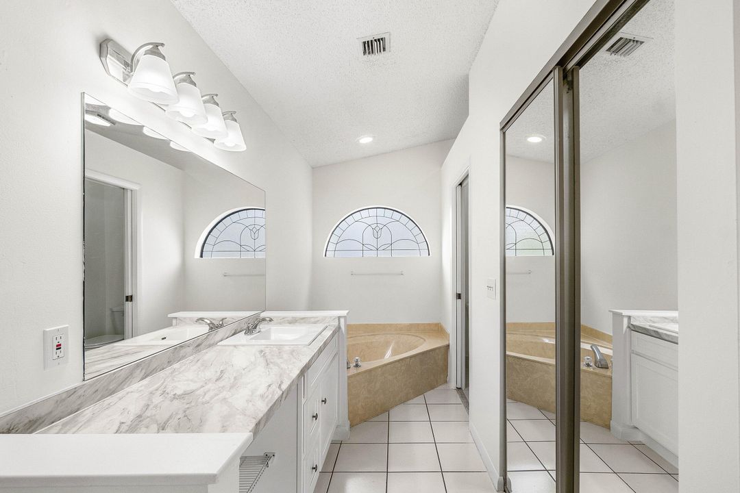 For Sale: $465,000 (2 beds, 2 baths, 1546 Square Feet)