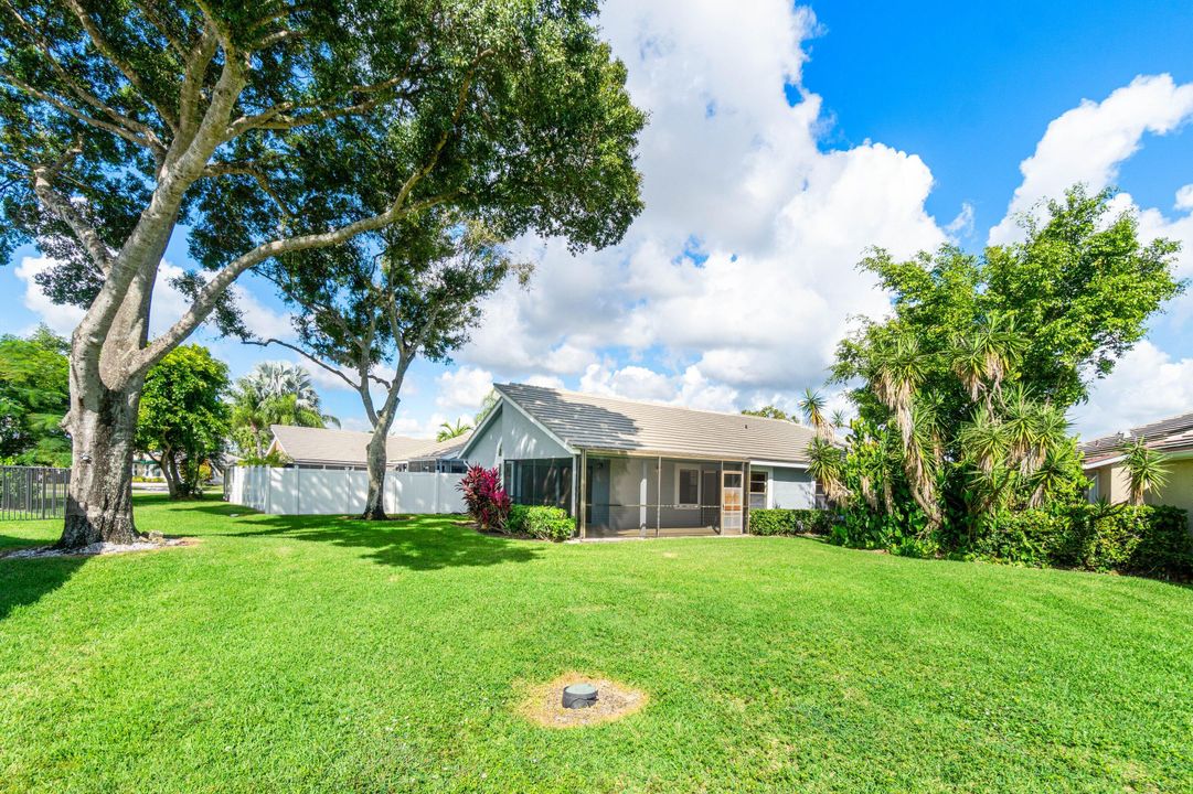 For Sale: $465,000 (2 beds, 2 baths, 1546 Square Feet)