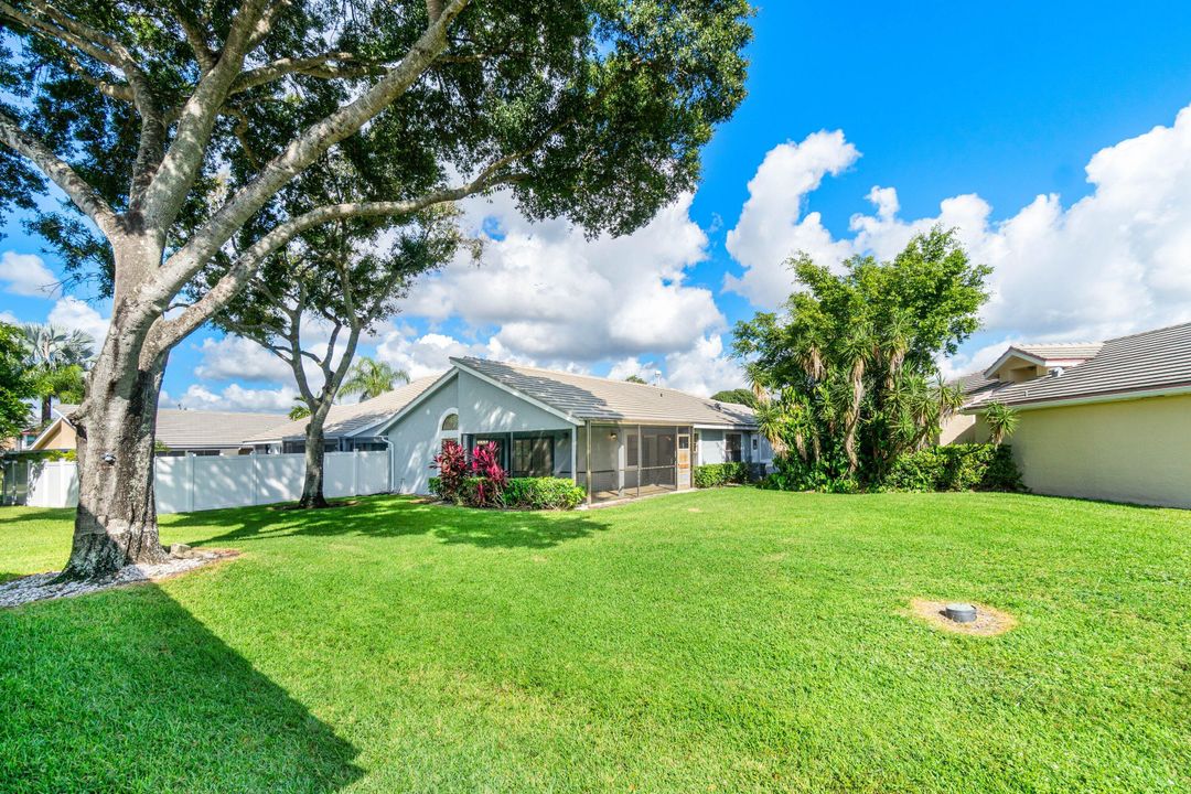 For Sale: $465,000 (2 beds, 2 baths, 1546 Square Feet)