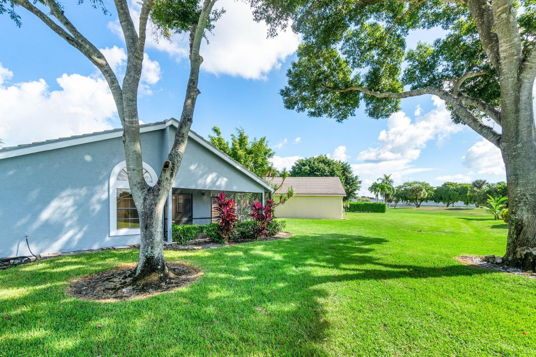 For Sale: $465,000 (2 beds, 2 baths, 1546 Square Feet)