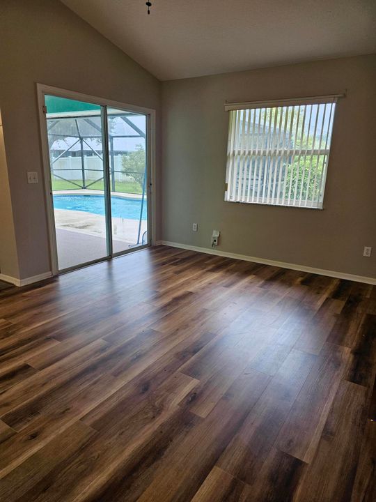 For Sale: $459,000 (3 beds, 2 baths, 1585 Square Feet)