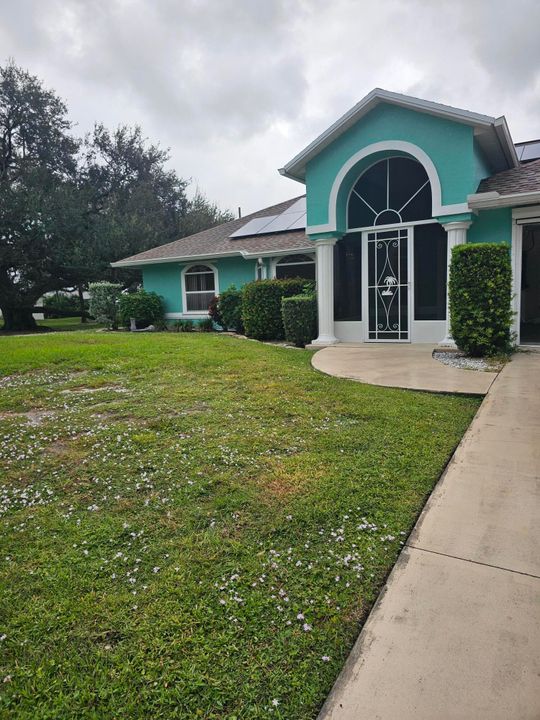 For Sale: $459,000 (3 beds, 2 baths, 1585 Square Feet)