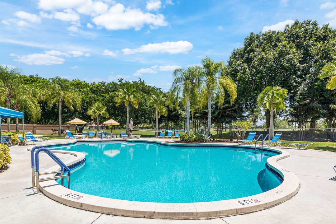 For Sale: $465,000 (2 beds, 2 baths, 1546 Square Feet)