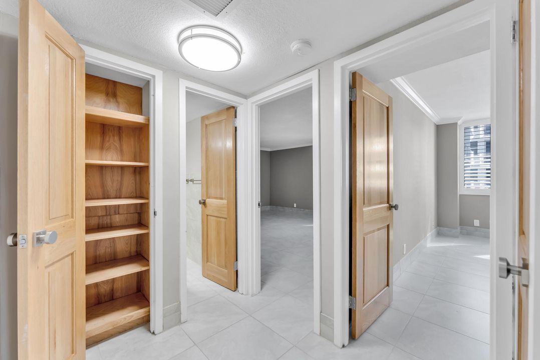 For Sale: $850,000 (3 beds, 2 baths, 1856 Square Feet)