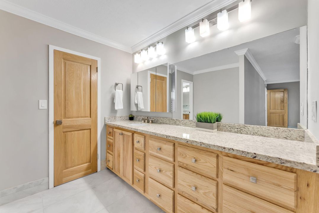 For Sale: $850,000 (3 beds, 2 baths, 1856 Square Feet)