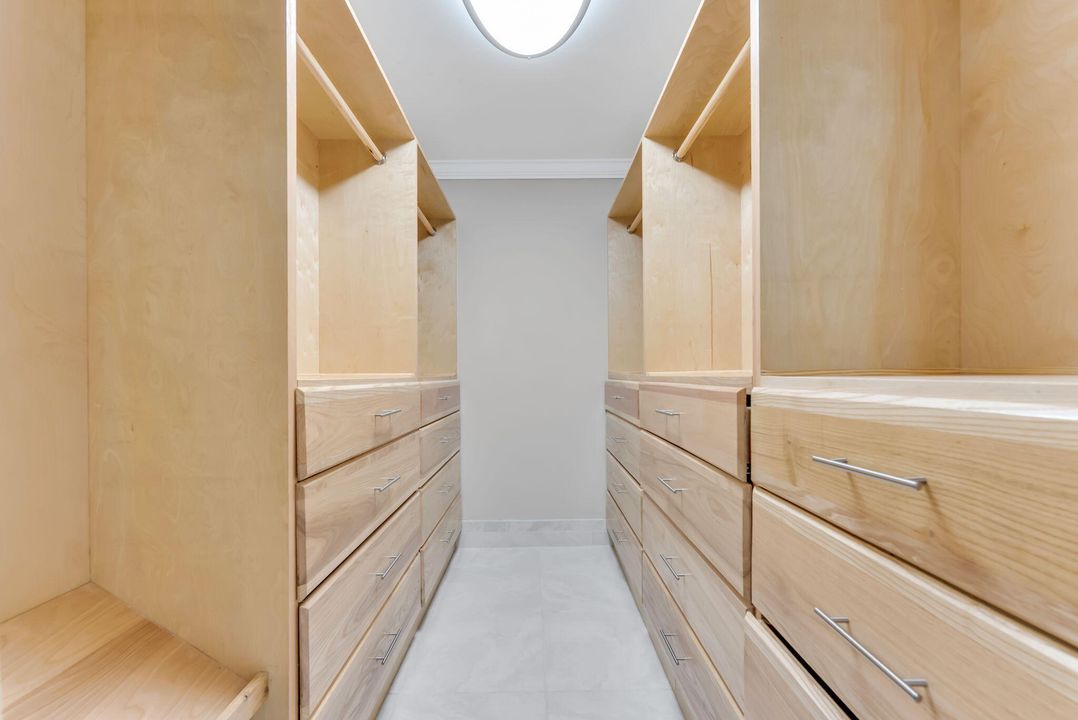 For Sale: $850,000 (3 beds, 2 baths, 1856 Square Feet)