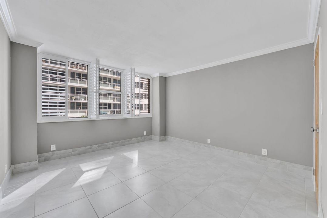 For Sale: $850,000 (3 beds, 2 baths, 1856 Square Feet)