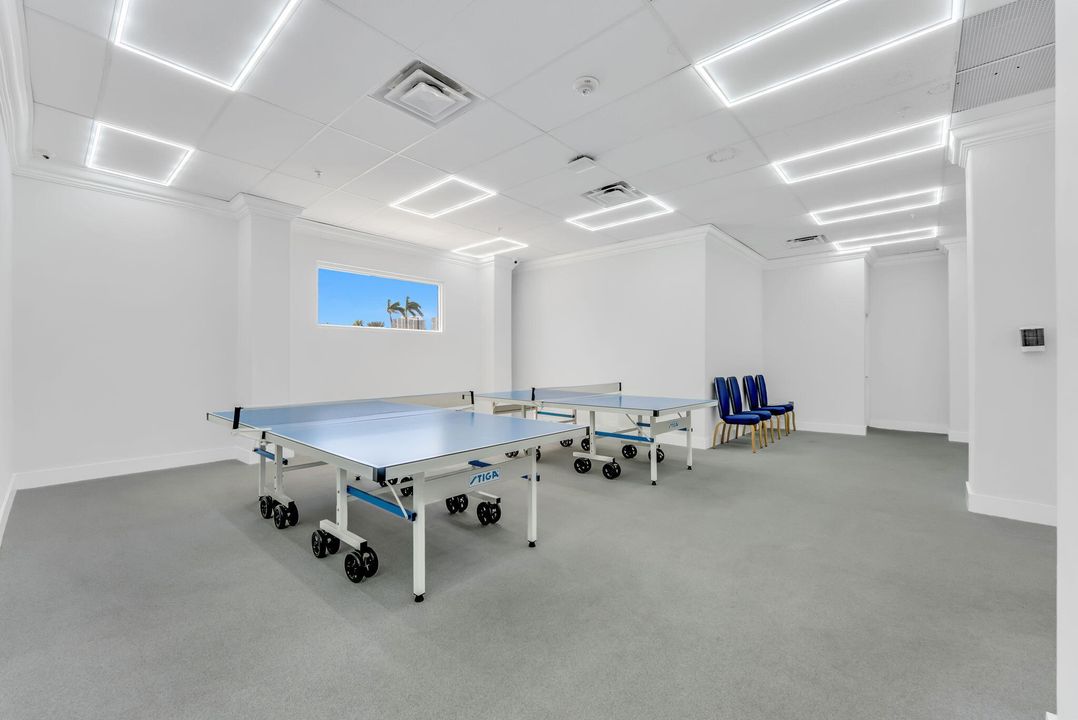 For Sale: $850,000 (3 beds, 2 baths, 1856 Square Feet)