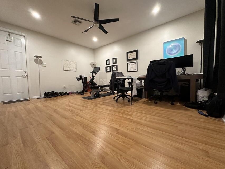 В аренду: $3,900 (3 спален, 2 ванн, 1938 Квадратных фут)