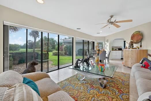 For Sale: $945,000 (2 beds, 2 baths, 2887 Square Feet)