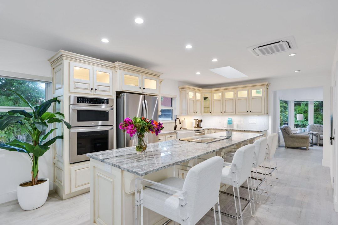 For Sale: $1,450,000 (3 beds, 3 baths, 2152 Square Feet)