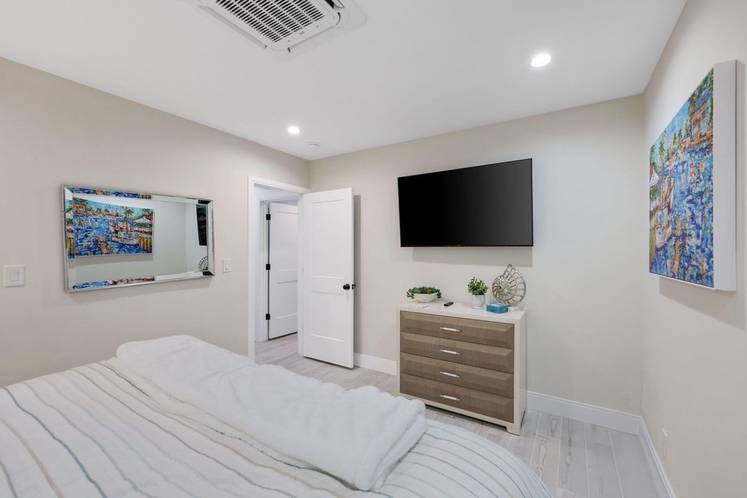 For Sale: $1,450,000 (3 beds, 3 baths, 2152 Square Feet)