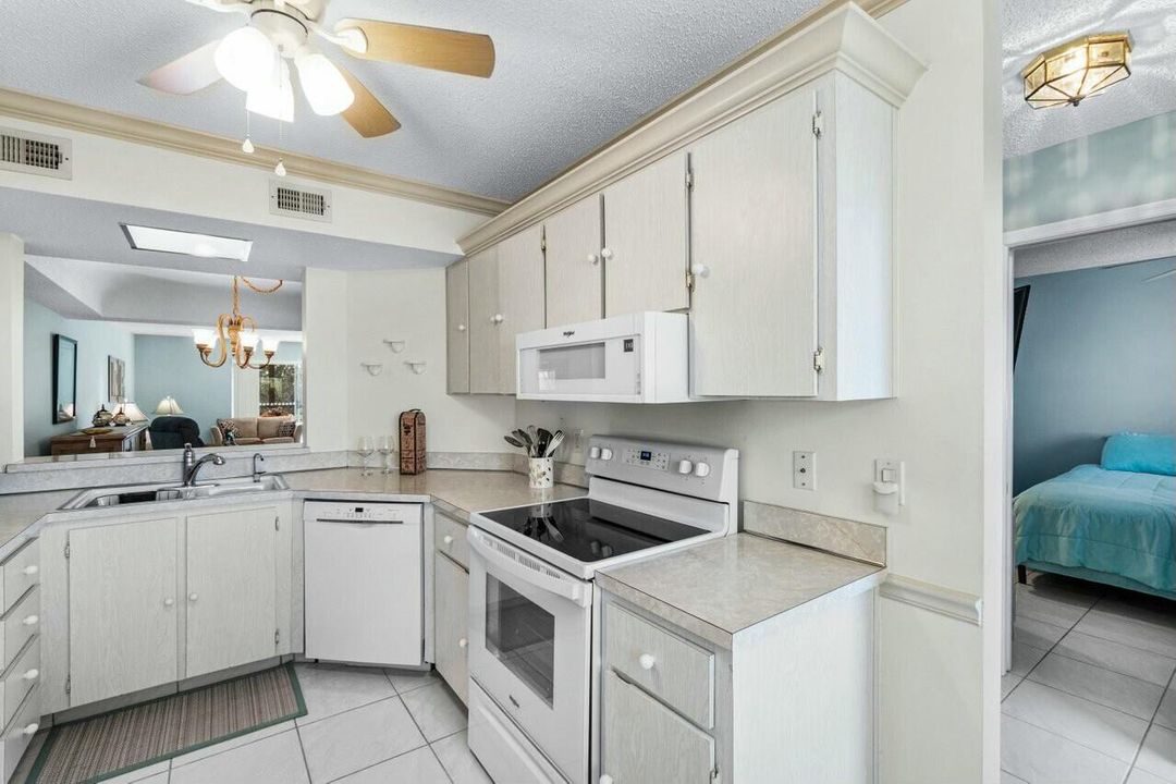 For Rent: $1,800 (2 beds, 2 baths, 1160 Square Feet)