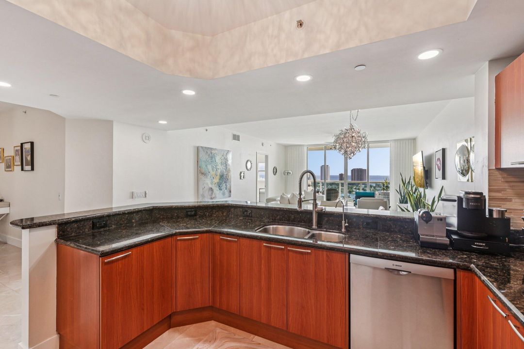 For Rent: $6,500 (2 beds, 2 baths, 1818 Square Feet)