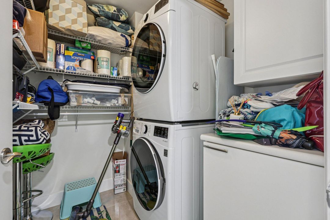 For Rent: $6,500 (2 beds, 2 baths, 1818 Square Feet)