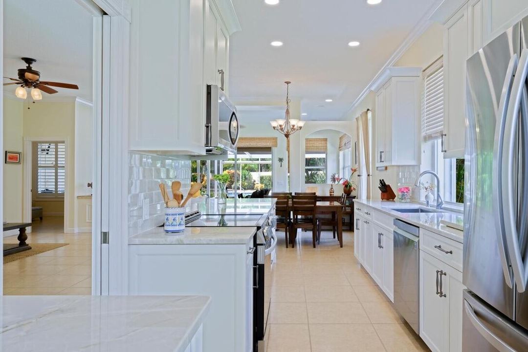 For Sale: $875,000 (3 beds, 2 baths, 1975 Square Feet)