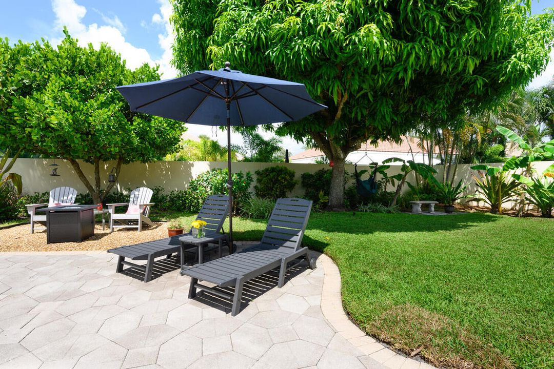 For Sale: $875,000 (3 beds, 2 baths, 1975 Square Feet)