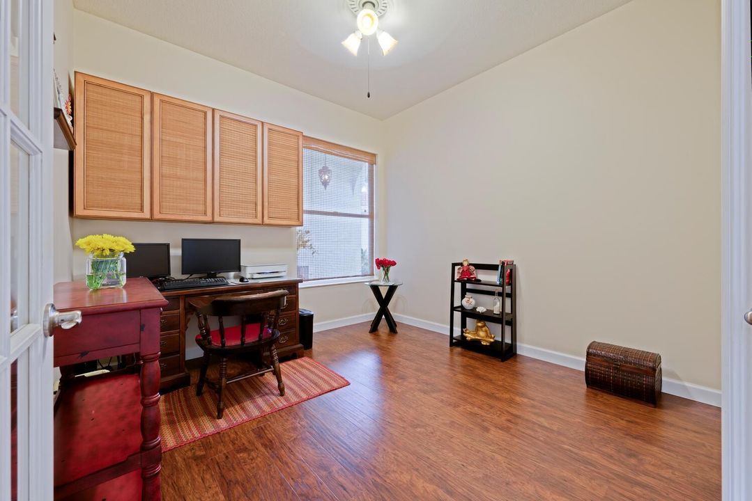 For Sale: $875,000 (3 beds, 2 baths, 1975 Square Feet)