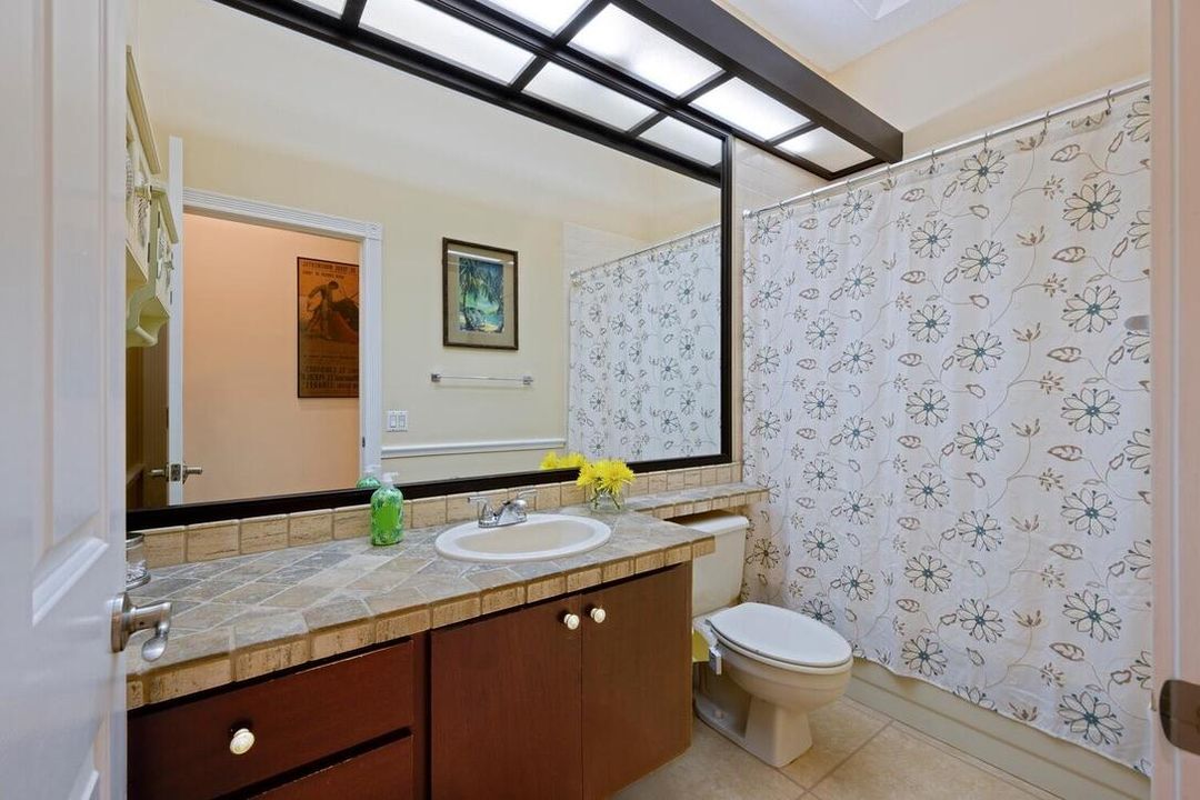 For Sale: $875,000 (3 beds, 2 baths, 1975 Square Feet)